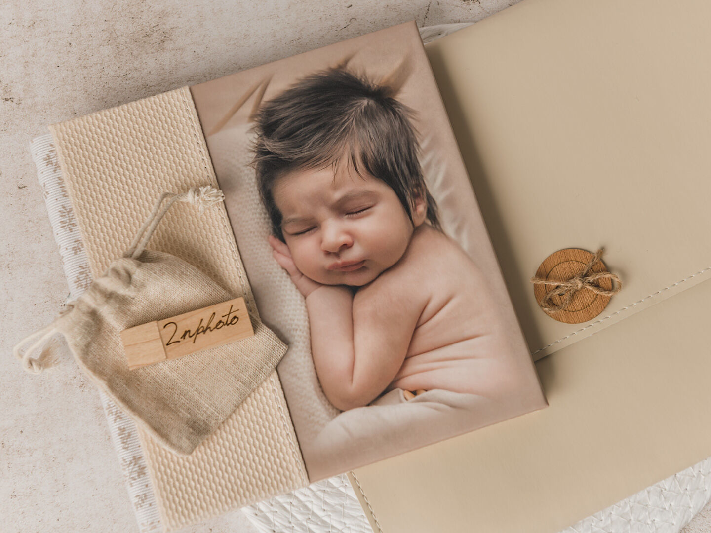 2nphoto - Sesión de newborn en Barcelona - album-newborn-recien-nacido-barcelona.jpg